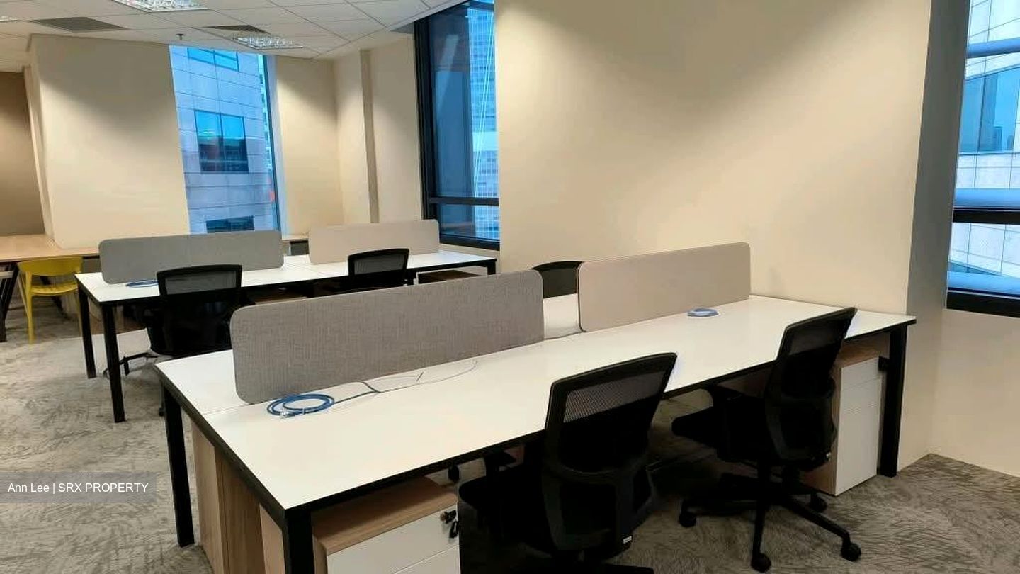 PLUS (D1), Office #560761601